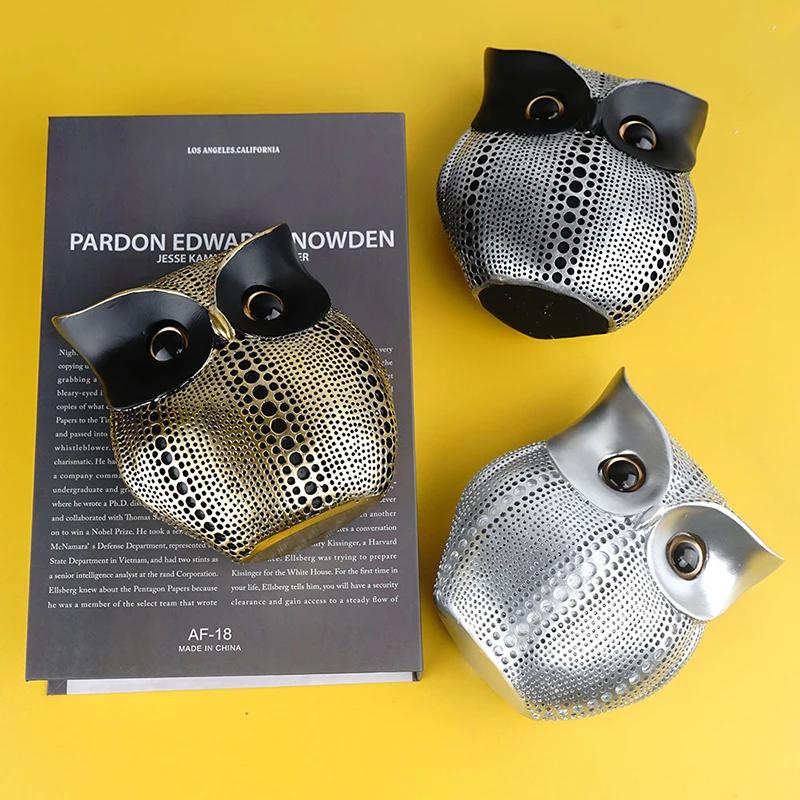 

Nordic Owl Ornaments Resin Owls Figurine Miniatures Bird Sculpture Art Crafts Office Statue Living Room Bedroom Desktop Decor