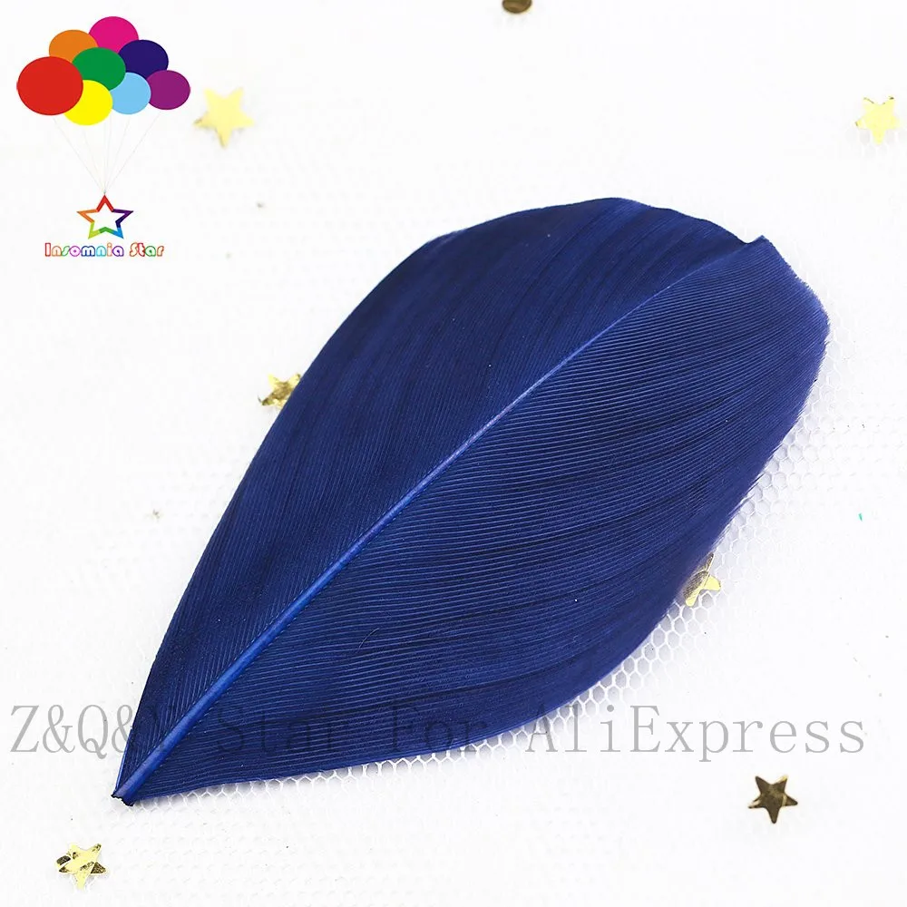 Натуральное гусиное перо 5-9 см 100 шт. окрашенное темно-синее украшение сделай сам