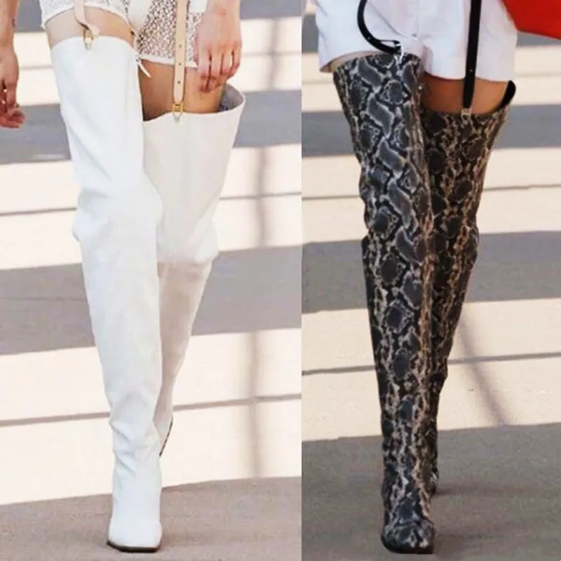 

Женские модные высокие сапоги до бедра В рыцарском стиле, мотоциклетные сапоги с кожаным ремешком и пряжкой, кожаные сапоги с квадратным но...