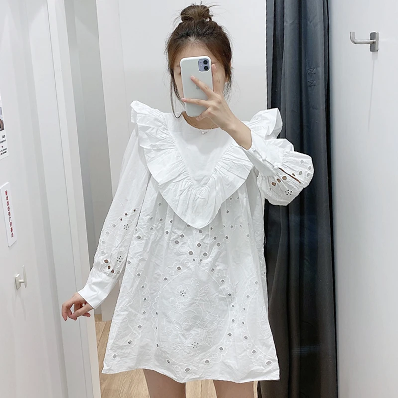 Женское хлопковое мини платье с вышивкой длинными рукавами и оборками вечерние