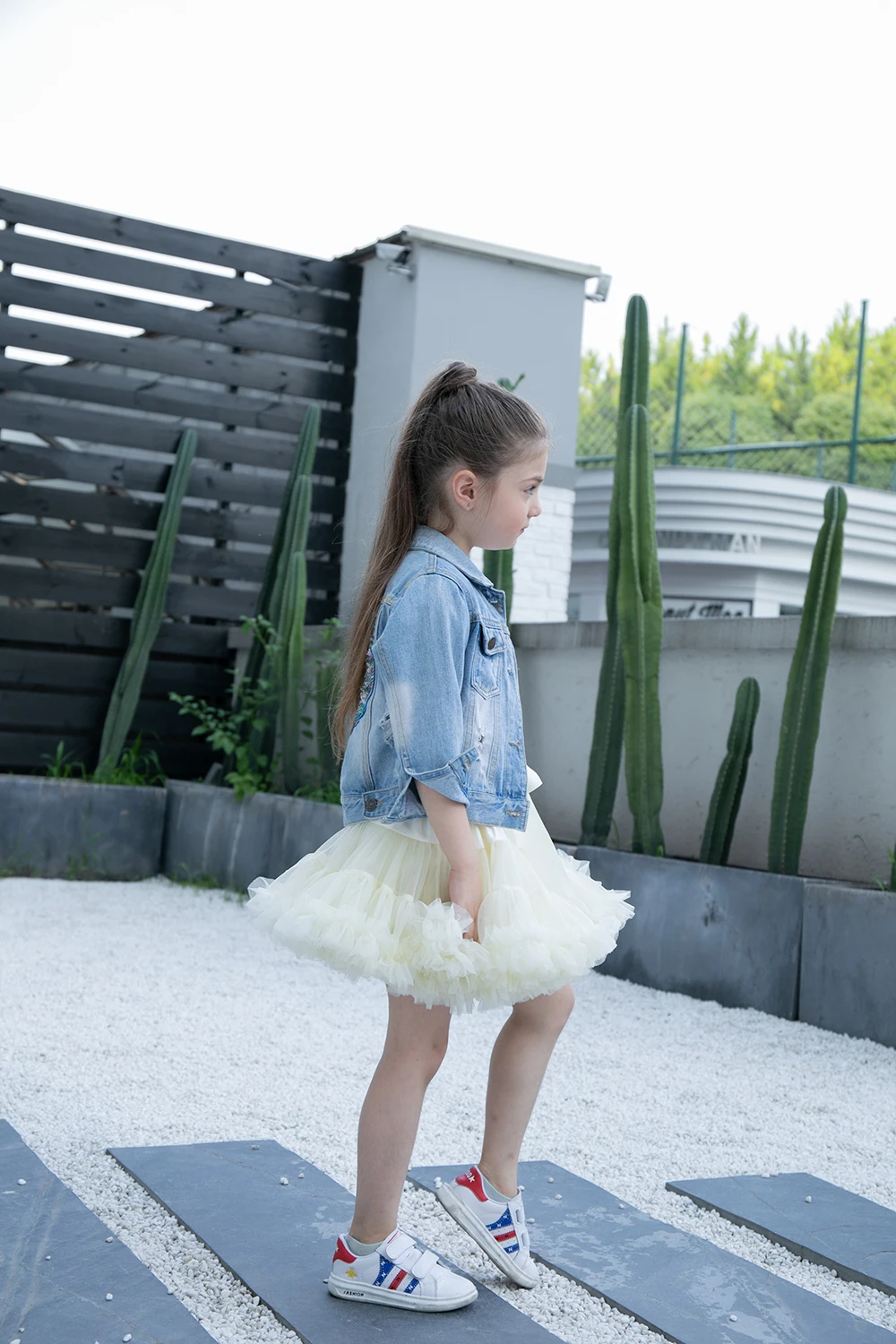 Бежевая Высококачественная популярная танцевальная одежда для маленьких