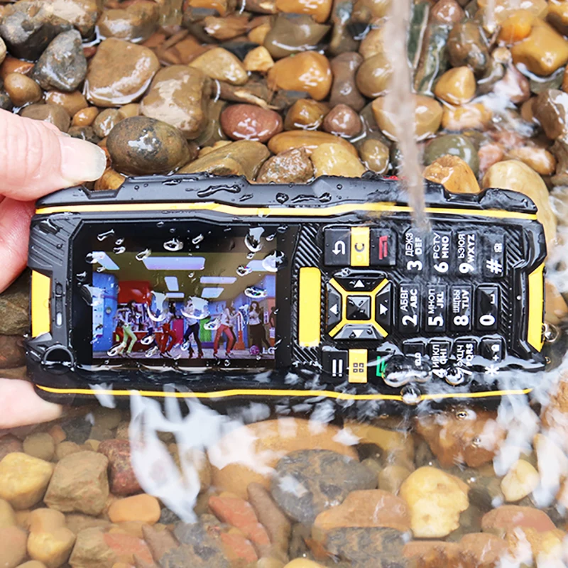 Нет русского письма IP67 водонепроницаемый прочный 3G WCDMA GSM противоударный SOS