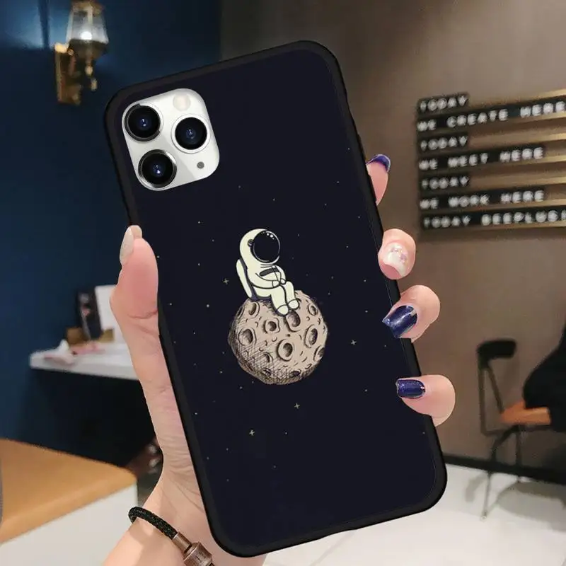 

Funny cute astronaut painting Phone Case for iPhone 11 12 pro XS MAX 8 7 6 6S Plus X 5S SE 2020 XR Soft silicone