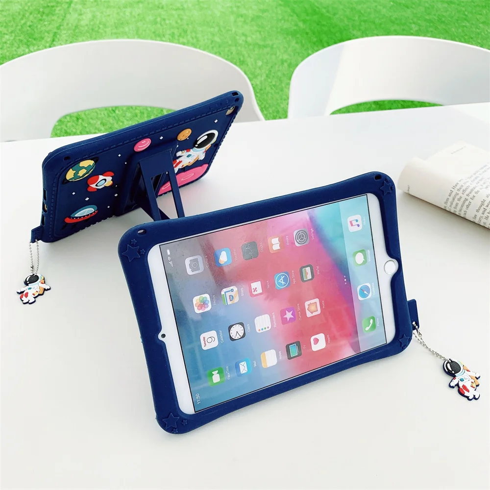 

Tablet Case for IPad 9.7 2018 2017 Pro 9.7 10.2 8th 7th Air 1 2 for Mini 12345 Cartoon Starry Sky Astronaut Funda With Holder