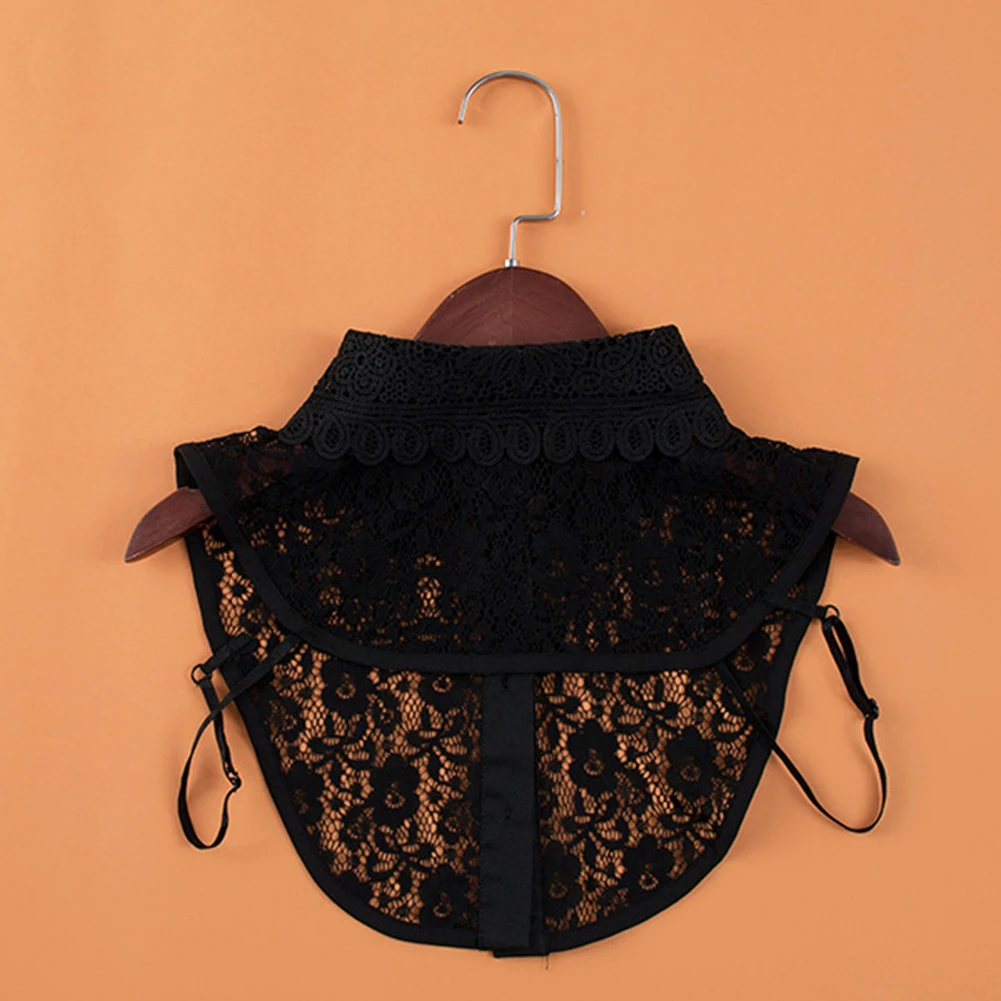 Женская шифоновая блузка со съемным кружевом демисезонная кружевным воротником