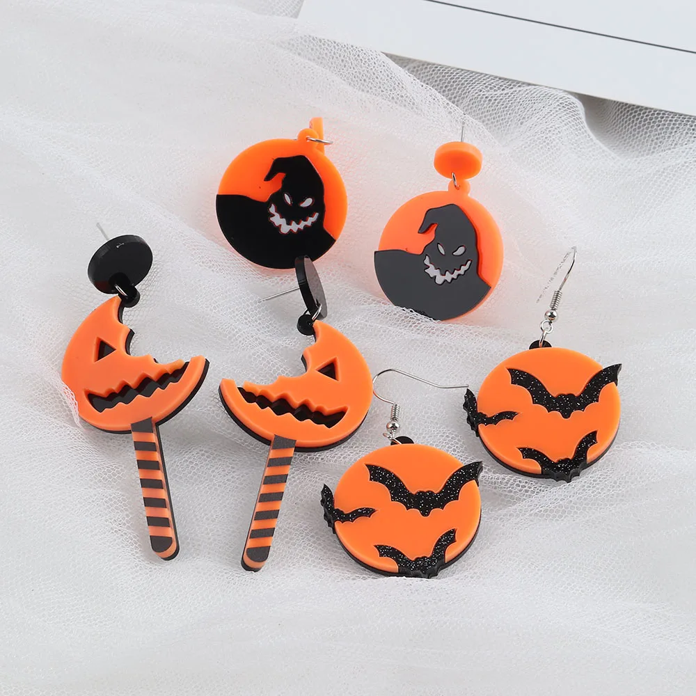 

2021 Halloween Round Bat Drop Earrings for Women Personality Scary Ghost Dangle Earrings Girls Punk Nightclub Party Jewelry Gift