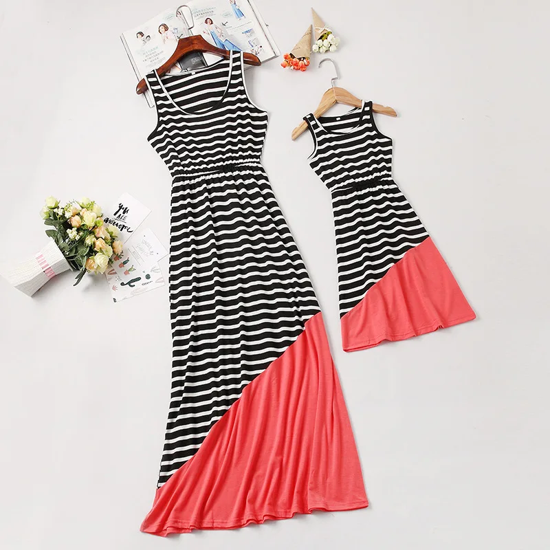 

2021 Summer Family Matching Outfits Strip Mother Daughter Long Dresses For Women Tank Maxi Sexy Fashion Dress Mom Girls Clothing