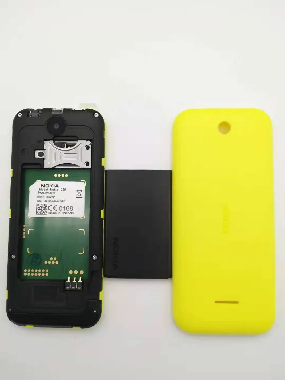 225 разблокированный Nokia 225 одноядерный 2,8 дюйма 2MP камера 2G GSM FM Bluetooth Mp3 плеер мобильный телефон Восстановленный
