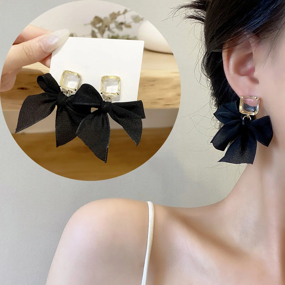 

Luxury Diamond Butterfly Ribbon Earrings For Grace Women Girl Silver Earring Accessories Temperament Retro Tassel Earrings 2021