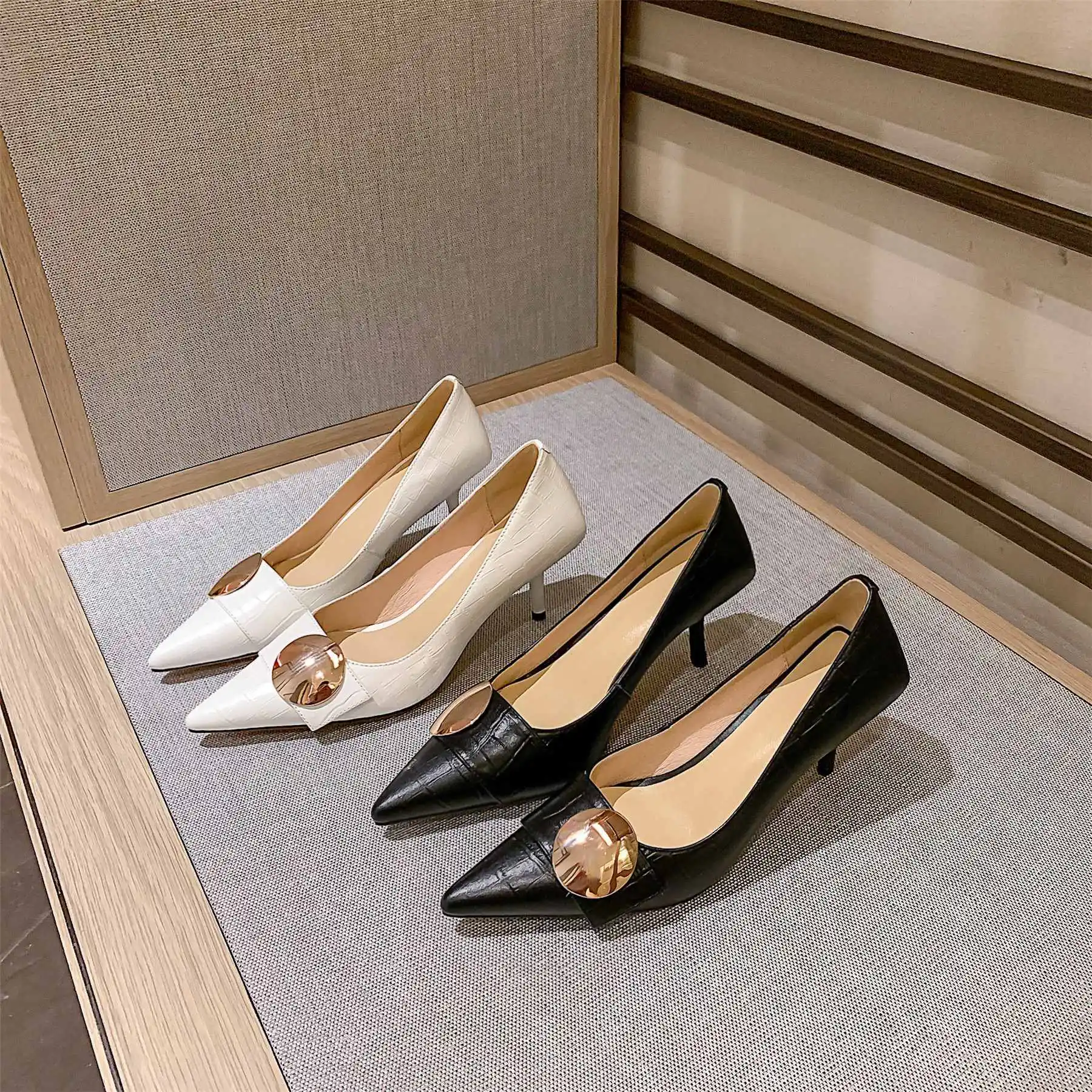 

Krazing Pot superstar nightclub fashion full grain leather metal decorations pointed toe thin high heel slip on women pumps L35