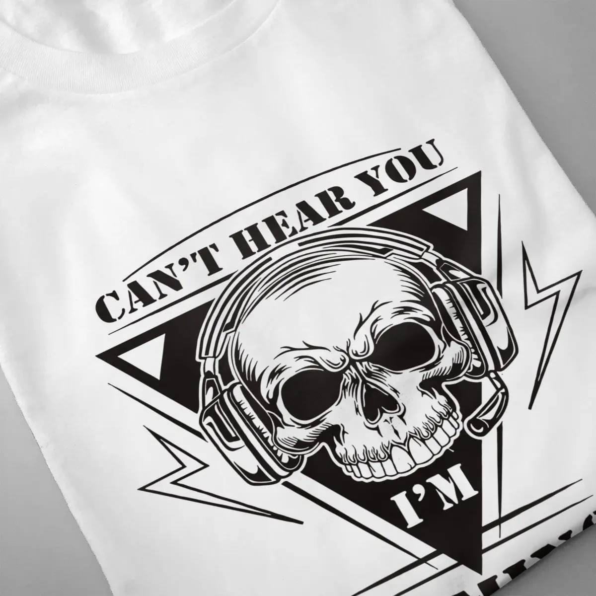 Im hear. Groomary msk. Quesday. наушники на человеке. Im hear.