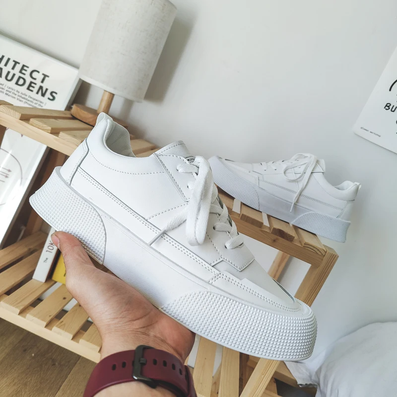 

White Vulcanized Sneakers Men Cheap Flat Comfortable Shoes Men Autumn Spring 2021 Fashion Sneakers Mens casual Shoes