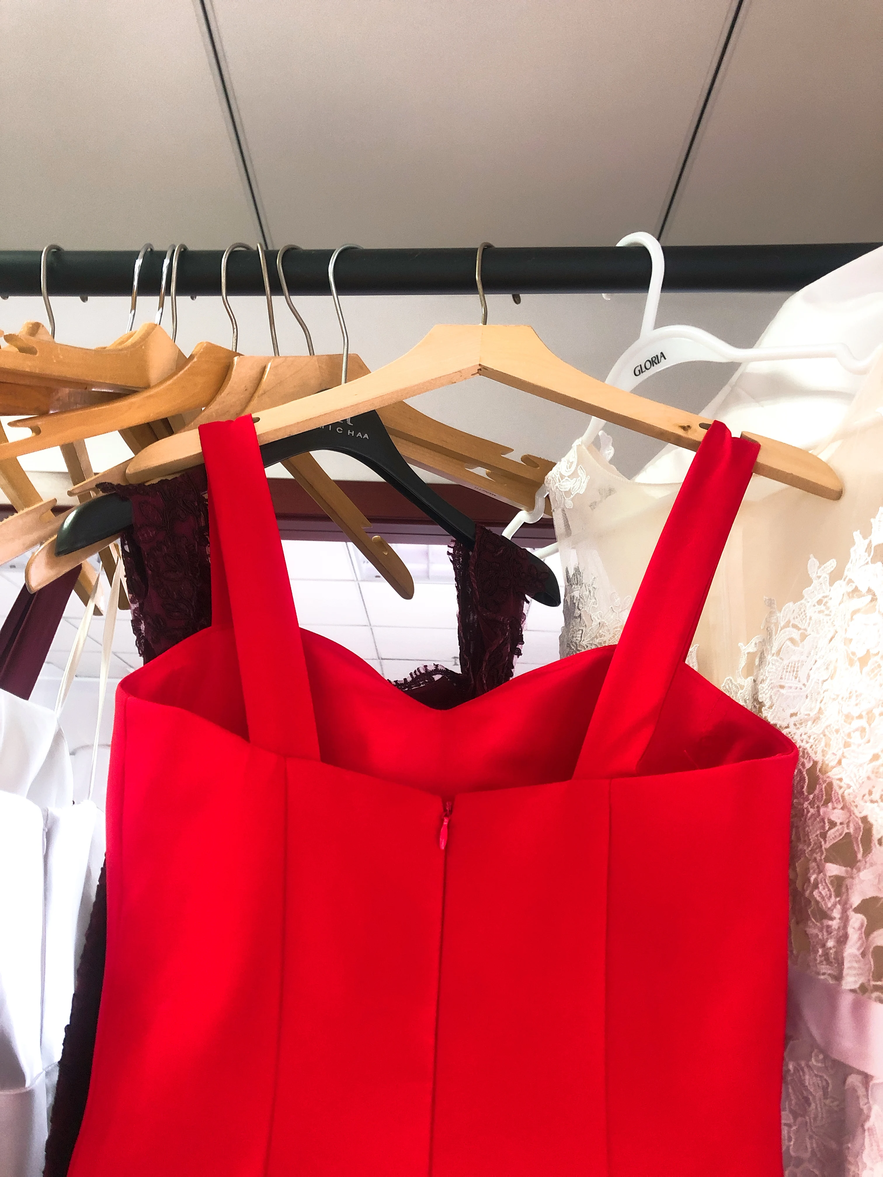 

Fast Ship Red Mermaid Evening Dresses Long In Stock Spaghetti Straps Lacing Back Elastic Satin Evening Gowns Prom Dress