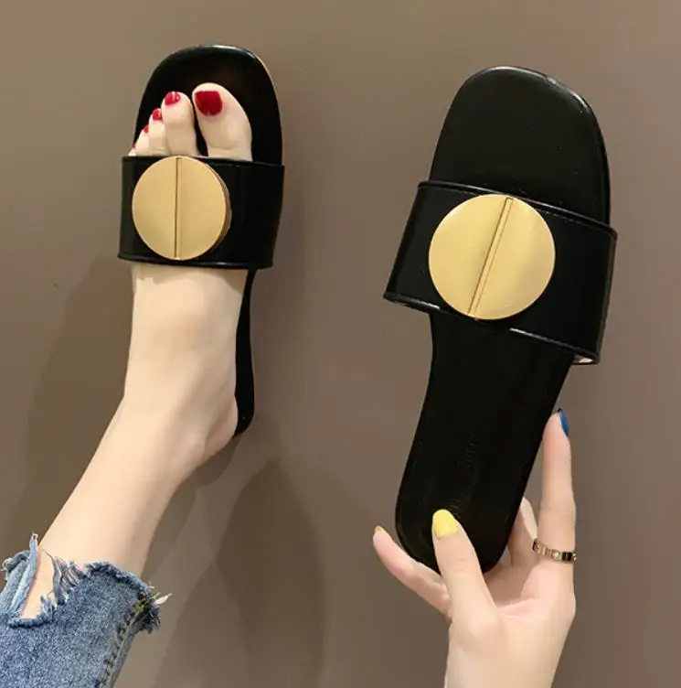 Простые Летние женские шлепанцы 2019 удобные на плоской подошве женская модная