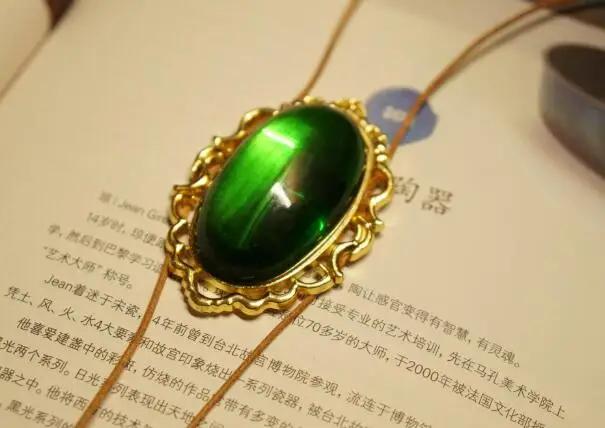 Аниме фиолетовый эвергарден Cospaly реквизит Ожерелье Подвеска Зеленый Алмаз