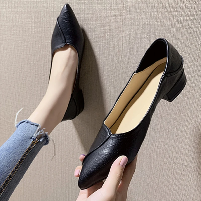 EOEODOIT на низком каблуке Женские сапоги с острым носком Осенняя Повседневная обувь