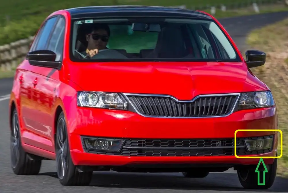 Для Skoda Rapid Spaceback 2012 2013 автомобильный Стайлинг Передняя галогенная противотуманная фара противотуманный светильник с лампами - Цвет: 1pc Left Side