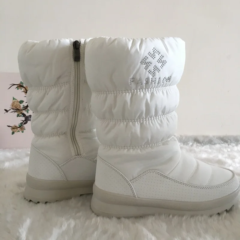 REAVE CAT/Большие размеры 36-41; новые теплые зимние сапоги; женские сапоги на платформе на молнии; однотонные Водонепроницаемые зимние сапоги до середины икры на толстом меху