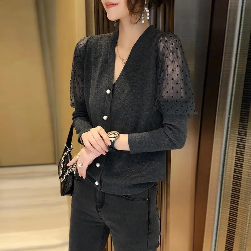 

Lace Long Sleeve Top Women's V-Neck Sweater Cardigan coat thin base coat spring and autumn new 2021