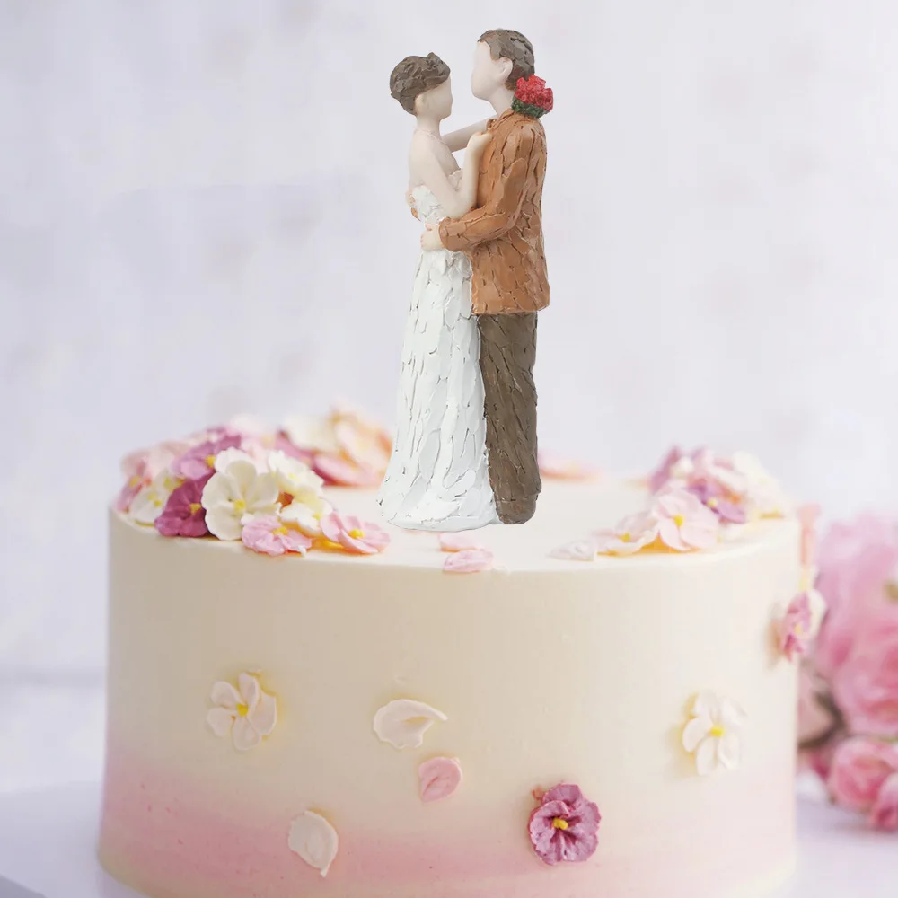 

New Romantic Groom & Bride Marry Resin Couple Figurine Wedding Cake Topper Decoration Supplies Valentine's Engagement Ornaments