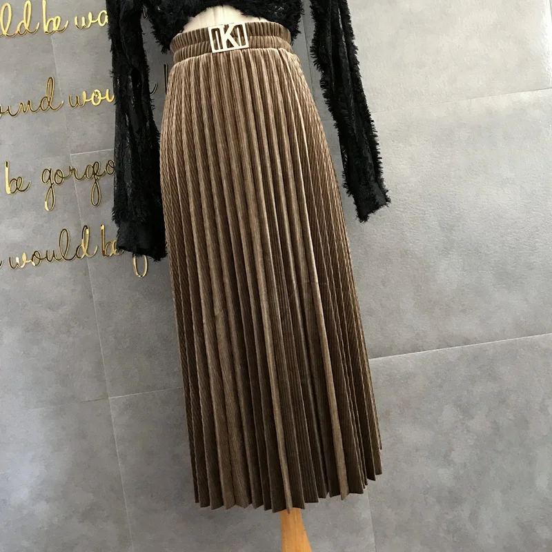 

Velvet vertical pleated skirt girl autumn/winter show thin tall waist pure color black skirt lining joker work in skirts