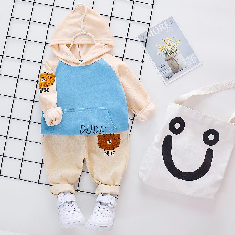 

Детский спортивный костюм модная толстовка с капюшоном и принтом + брюки с буквенным принтом костюм из двух предметов От 1 до 5 лет осенняя од...