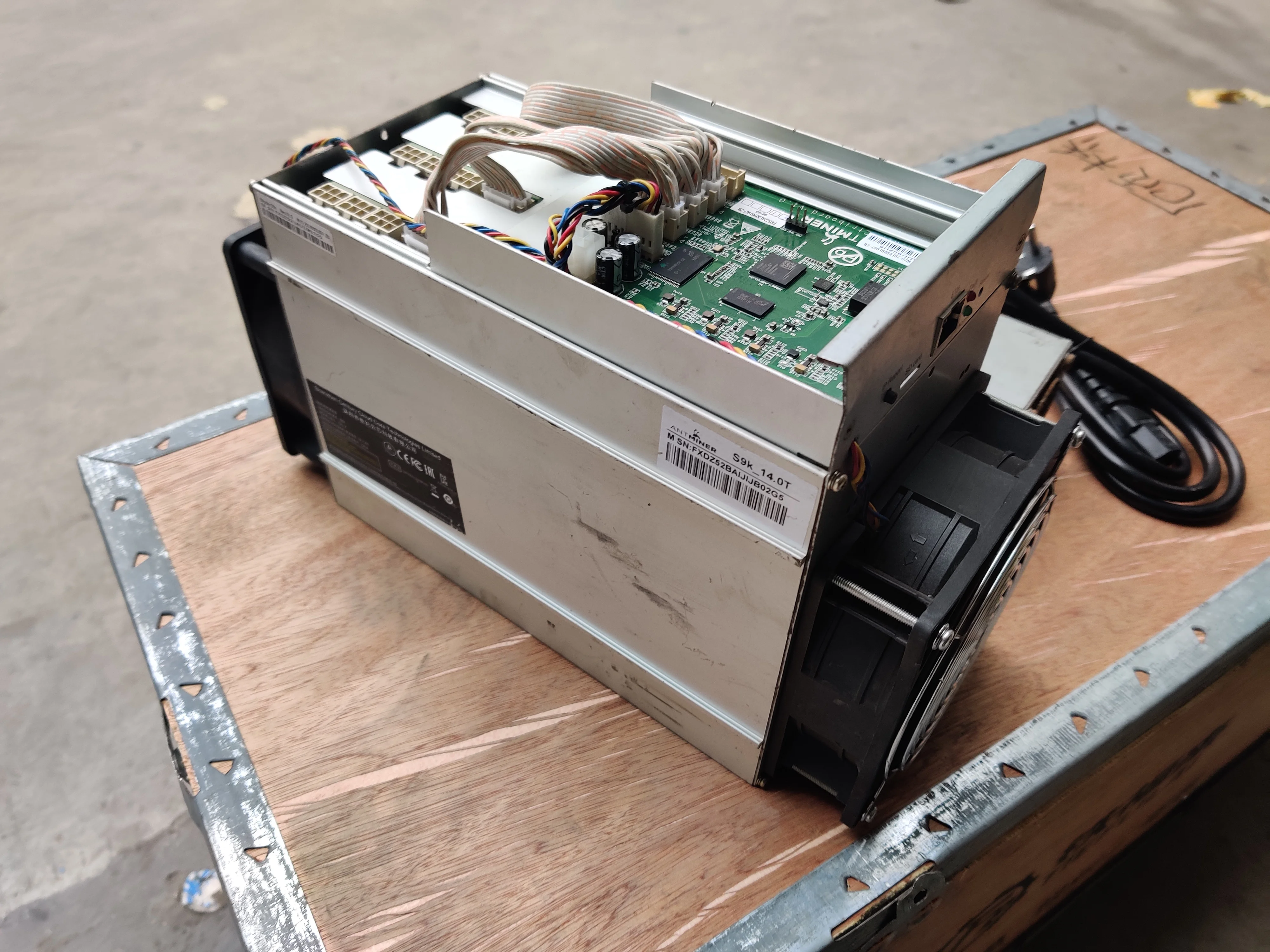 Б/у AntMiner S9k 14T с блоком питания Биткоин BTC BCH Майнер лучше чем Antminer S9 13 5 t 14t S9j 14 SE S11 S15