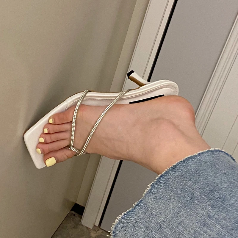 

2021 Women Slippers Thin High Heels Sandals Slides Ladies Luxury Rhinestone Elegant Female Flip Flops Fashion Woman Party Shoes