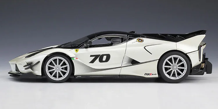 Bburago литая под давлением модель спортивного автомобиля FXX K EVO 1:18 из металлического сплава Высокая симуляция автомобилей с базой Игрушки для мальчиков подарки для мальчиков
