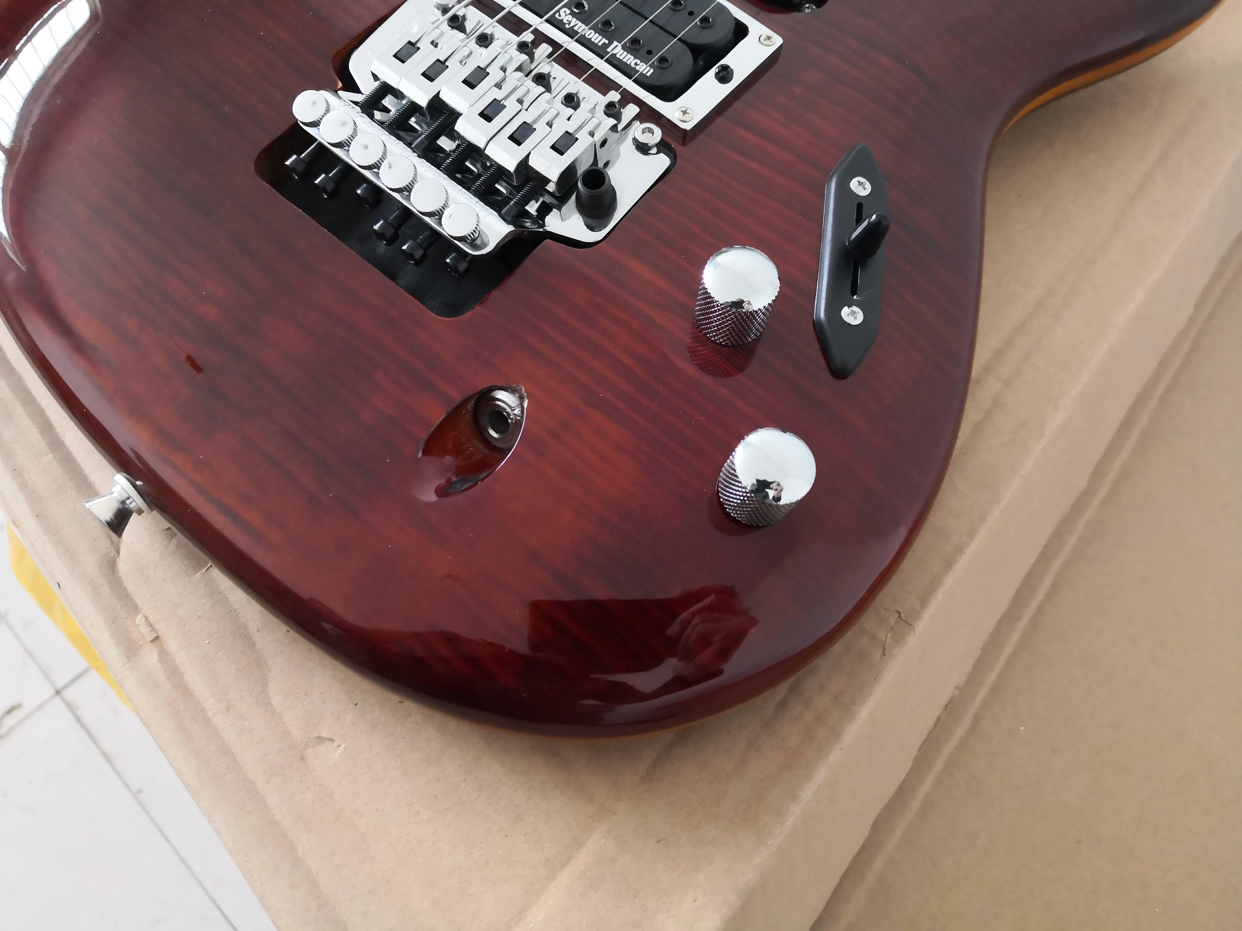 Пользовательская 6-струнная гитара для бровей искусственная тремоло мост HSH