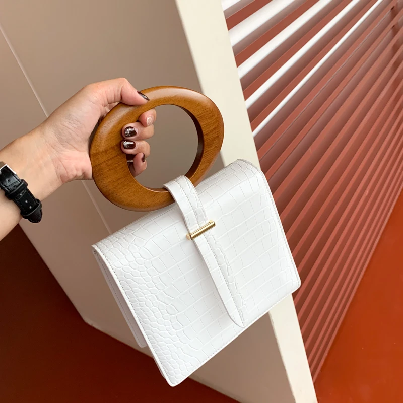 

2021 High Quality Luxury Spring Summer Fashion New Temperament Round Wood Handle Flap Handbag Lady All Match Bag LM601