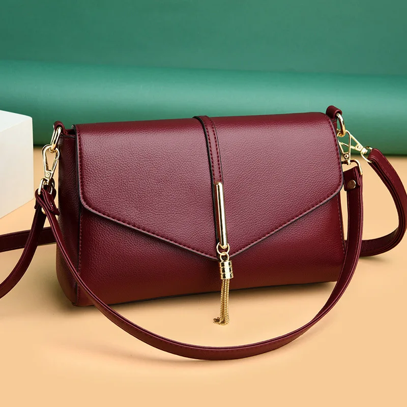 

Роскошные женские сумки с кисточками из мягкой кожи, дизайнерская высококачественная повседневная маленькая сумка 2021 для дам среднего воз...