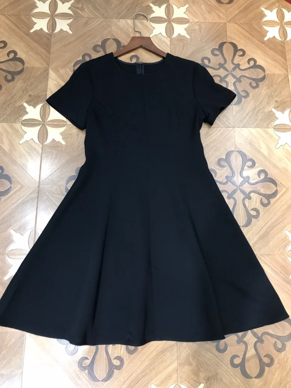 

21 new triacetic acid round neck short sleeve dress