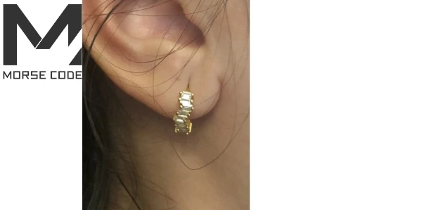 

Real 925 Sterling Silver Small Hoop Earrings Tiny Baguette Huggie Zircon Earrings For Women Wedding Party Top Gifts