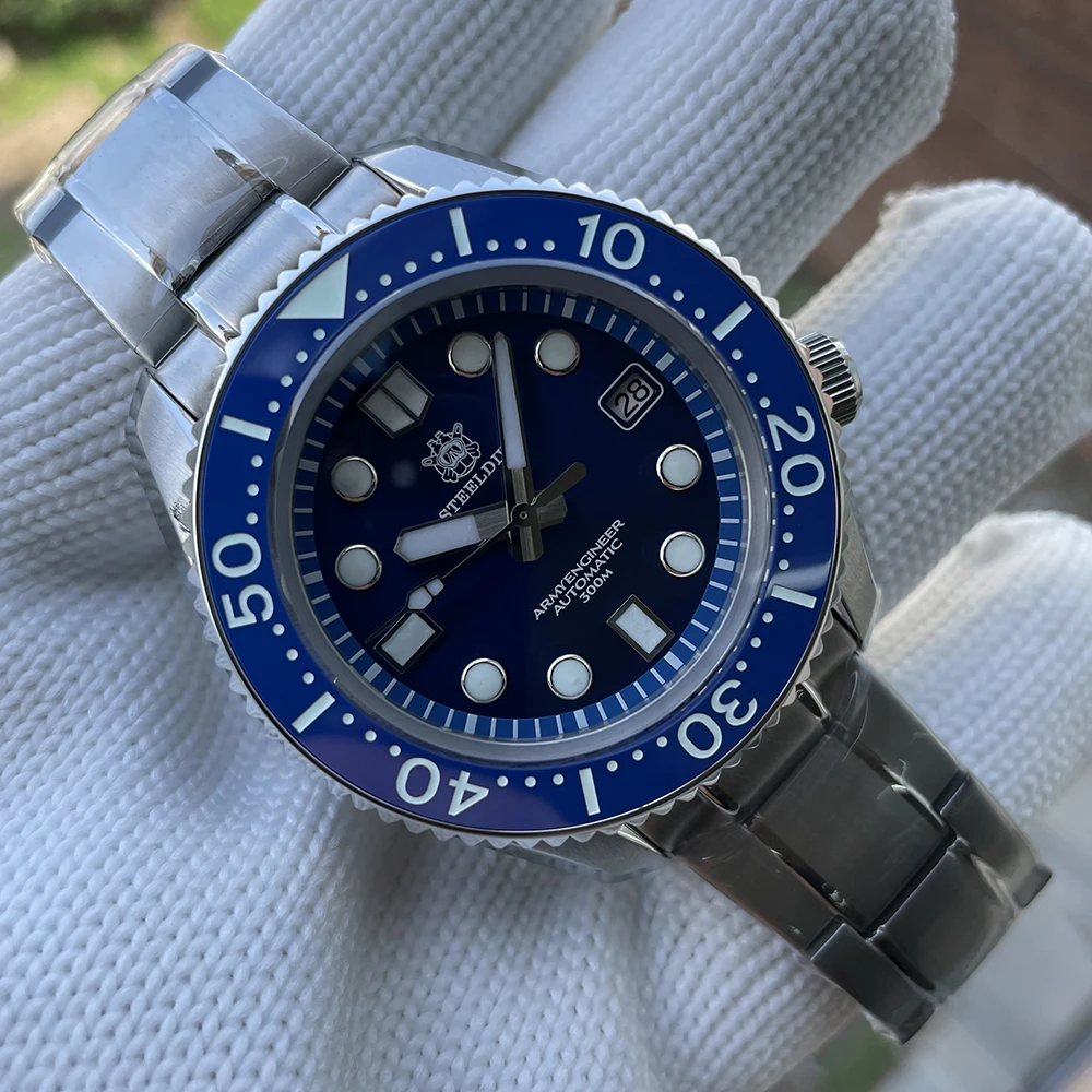 

STEELDIVE SD1968 Men's Diving Watch 300M Water Resistance Japan NH35 Automatic Movement BGW9 Luminous Sapphire Wristwatch