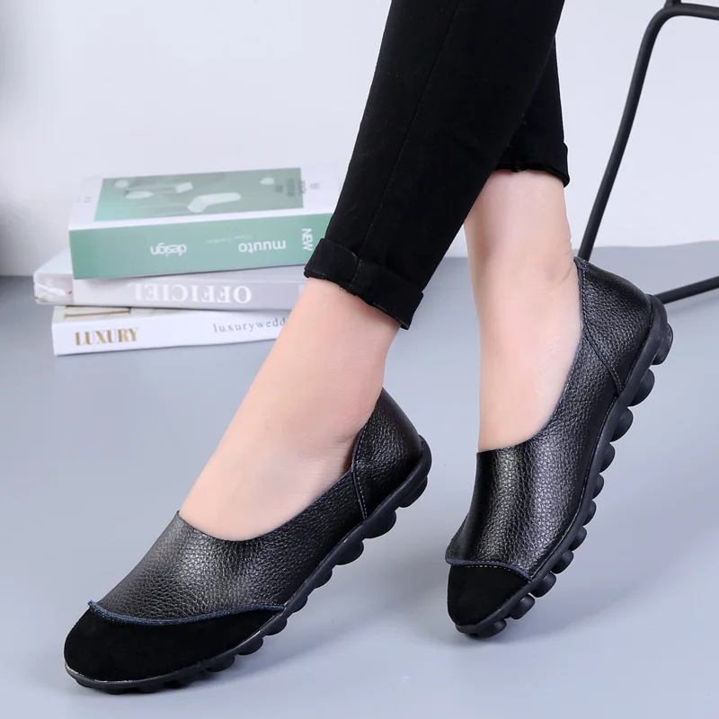 

Brand Summer Woman Soft Leisure Flats Leather Shoes Woman Moccasins Loafers Female Casual Driving Footwear Big Size 35~44