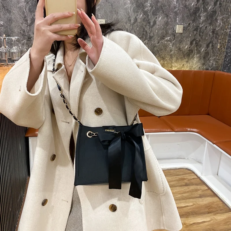 

Ladies Retro PU Small Square Crossbody Bag New Fashion Stone Pattern Handbag Chain Shoulder Bag