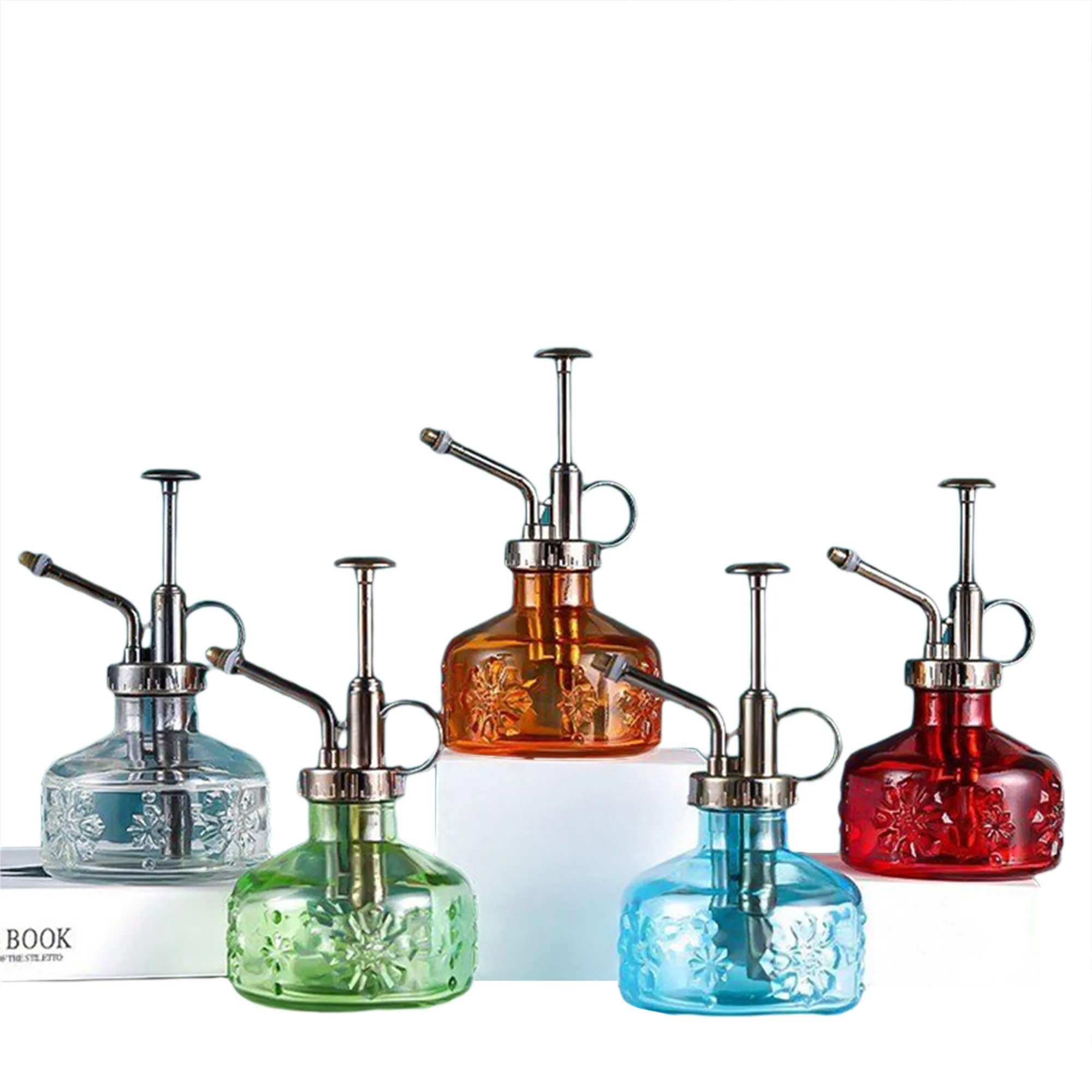 

Advance Style Home Watering Bottle with Glass Carving Air Pressure Nozzle Plastic Imitation Metal Retro Anti-slip Bottom Garden