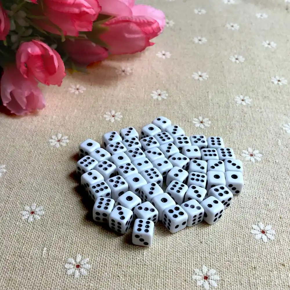 50 шт./лот кубики 8 мм пластиковые белые игровые кости стандартные шестигранные решалки вечеринки настольная игра кости оптом.