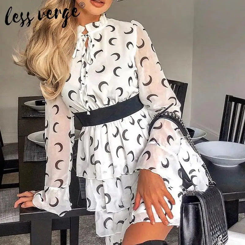 Женское шифоновое платье Lessverge черно белое многослойное в стиле бохо с принтом