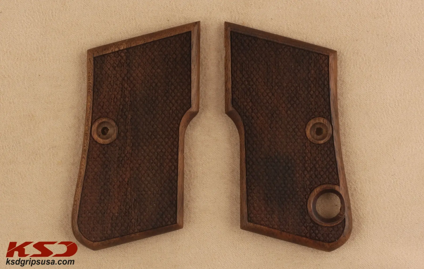 

KSDGrips 950 Jetfire Model Compatible Walnut Grip for Replacement (with Diamond Checkered Pattern)