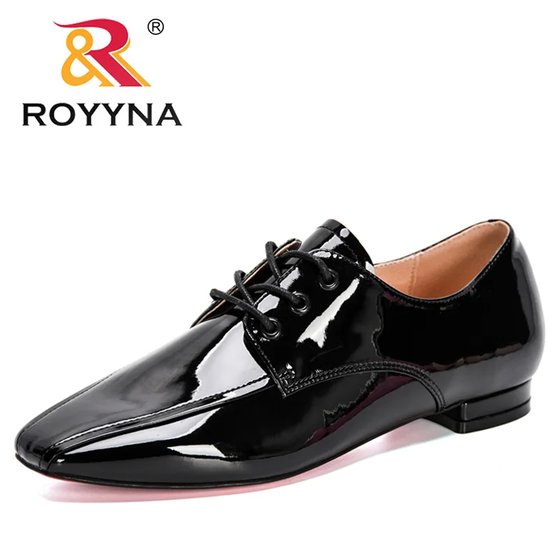 

ROYYNA 2021 New Designers Lower Heels Pumps Women Shoes Autumn Working Shoes Ladies Lace Up Patent Leather Flat Shoes Feminimo