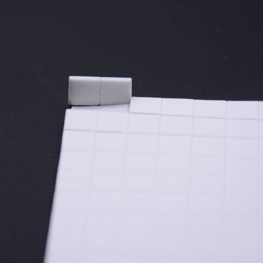 

Клейкие точки для декора