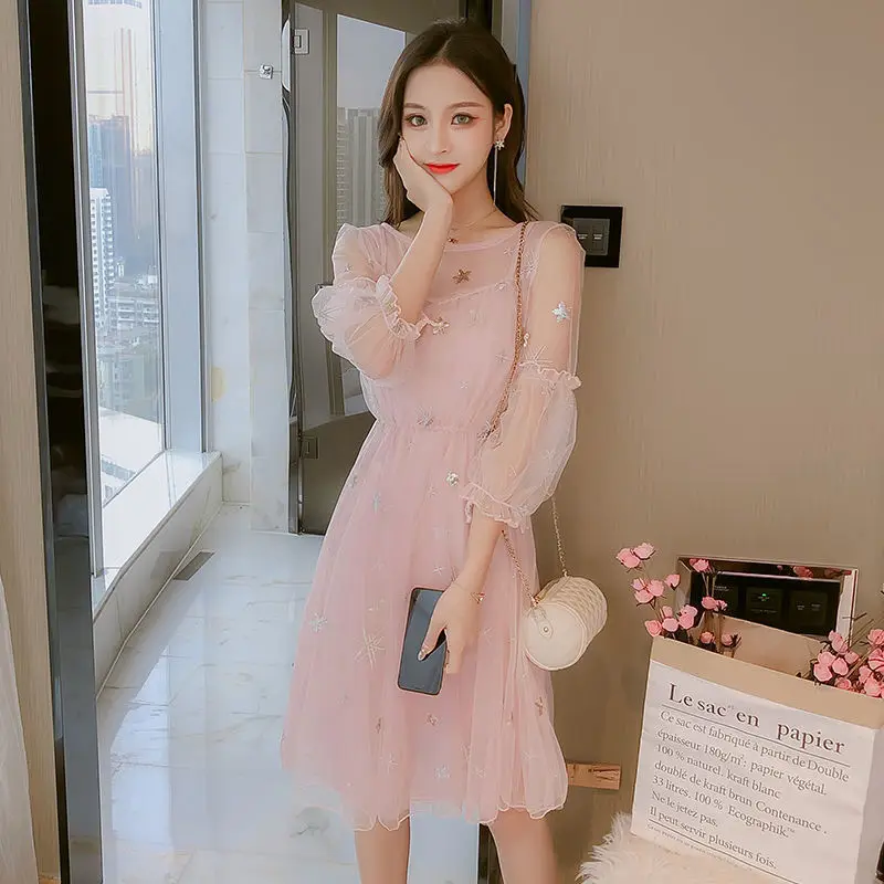 

2021 spring and summer new girl star embroidery waist lantern sleeve halter dress