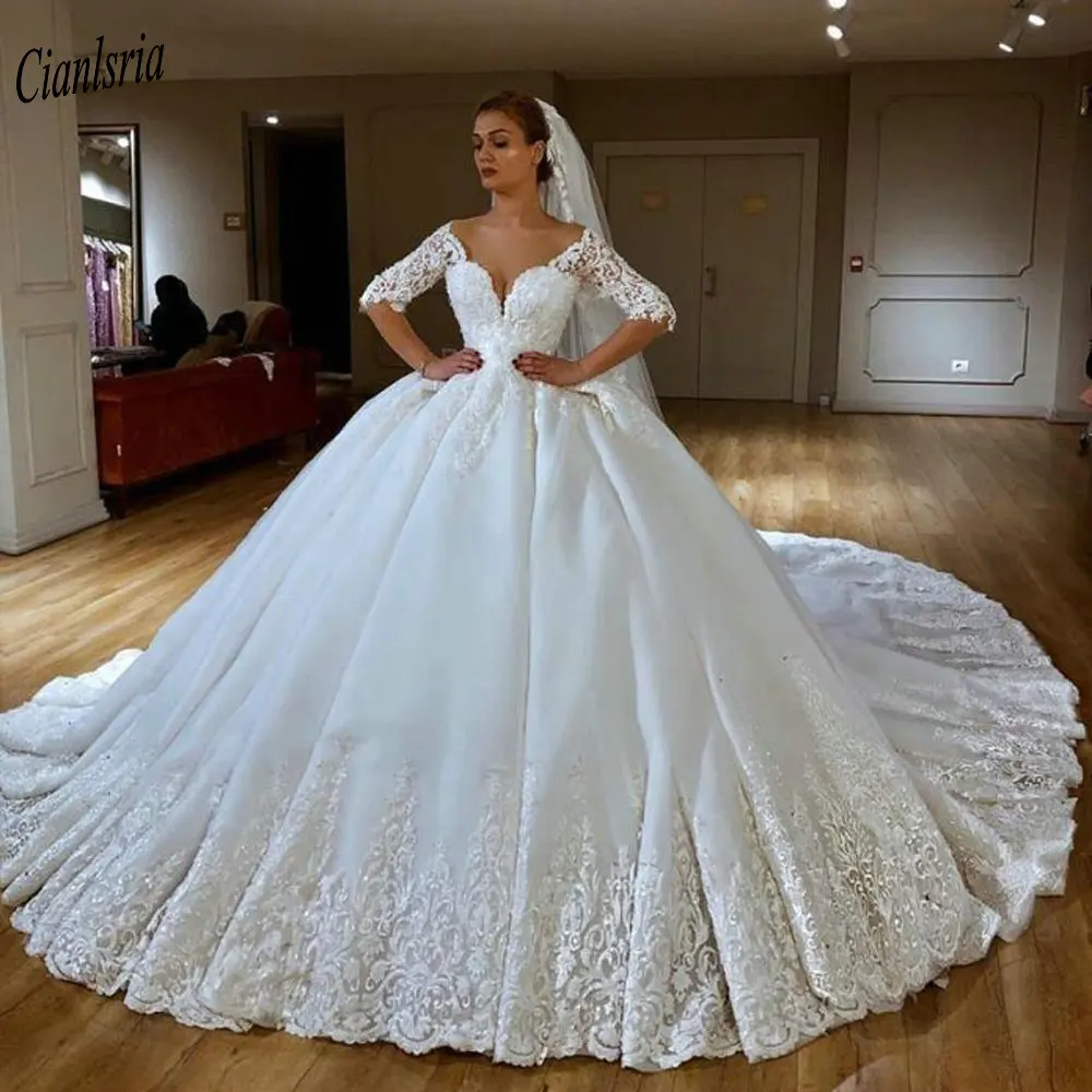 

Gorgeous Half Sleeve Cathedral Train Dubai Saudi Arabic Ball Gown Wedding Dress Off The Shoulder Appliques Lace Bridal Gown