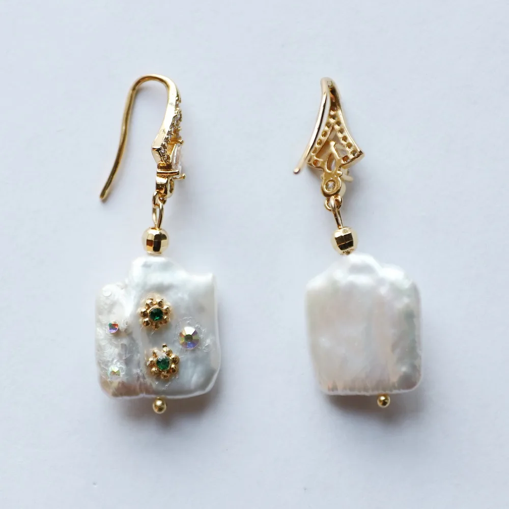 Серьги-Крючки женские латунные с пресноводным жемчугом и фианитами | Украшения