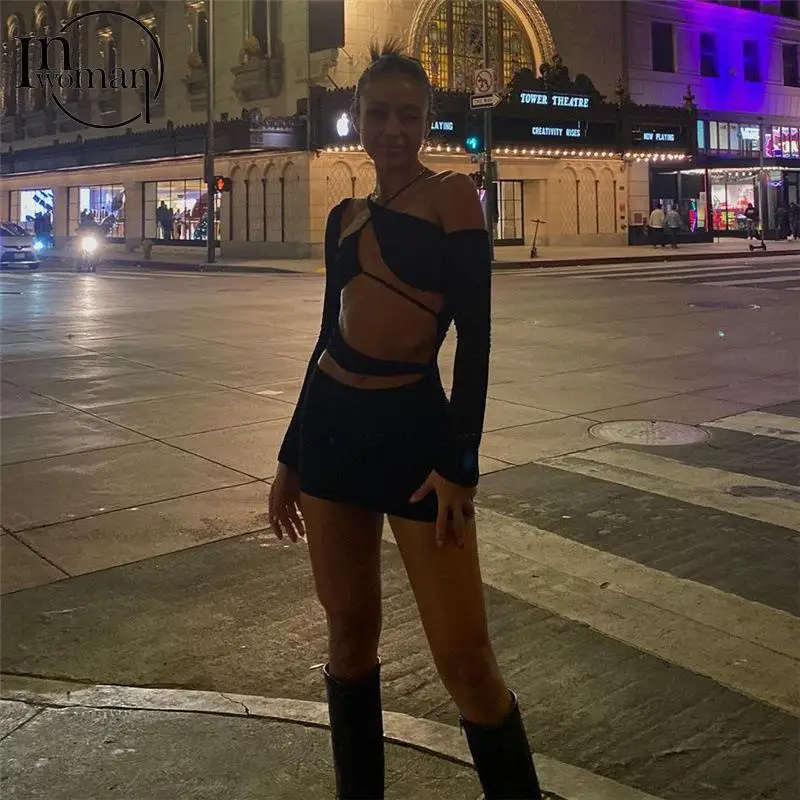 

Женское короткое платье с открытой спиной, с длинным рукавом