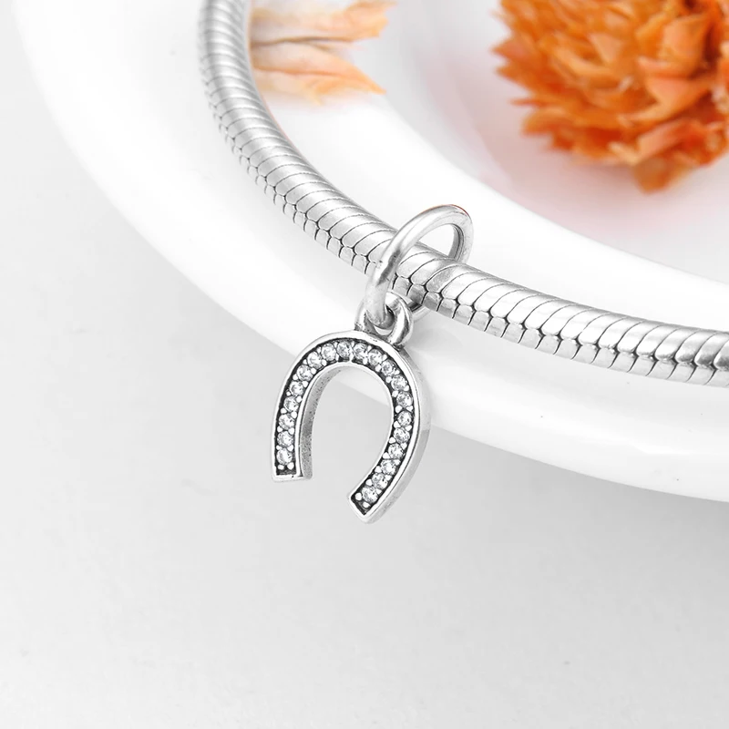 Подвеска в форме подковы из серебра 2018 пробы с фианитами | Украшения и аксессуары