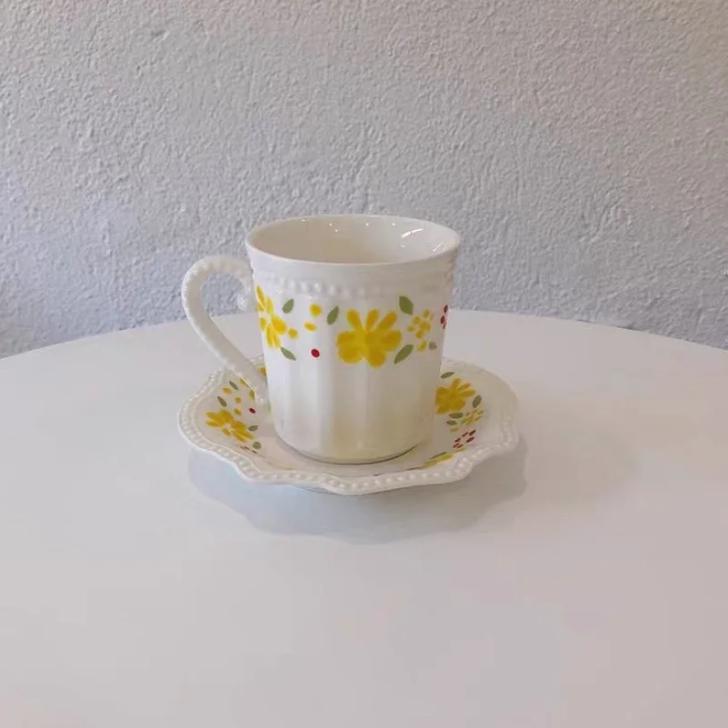 

Coffee Cup Saucer Set décorations Ceramic Niall Horan French INS Pastoral Style Small Yellow Flower Retro Clover Afternoon Tea