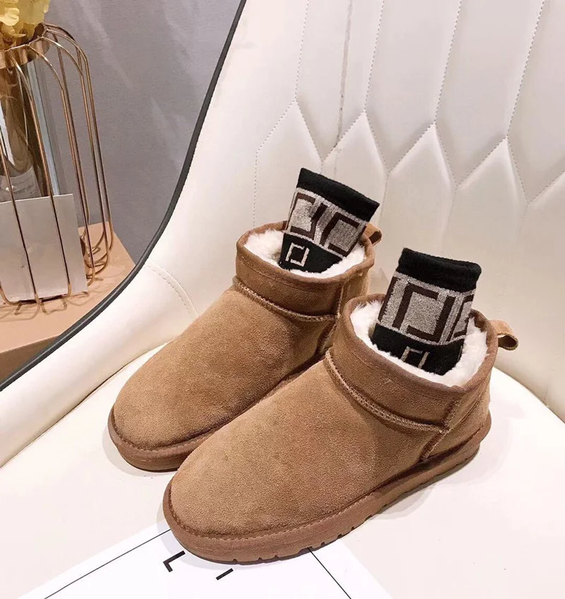 

Snow Shoes Women's Sheepskin Wool One Winter 2021 Cowhide Thickened Warm Flat Bottom Casual Short Boots Short Tube Women